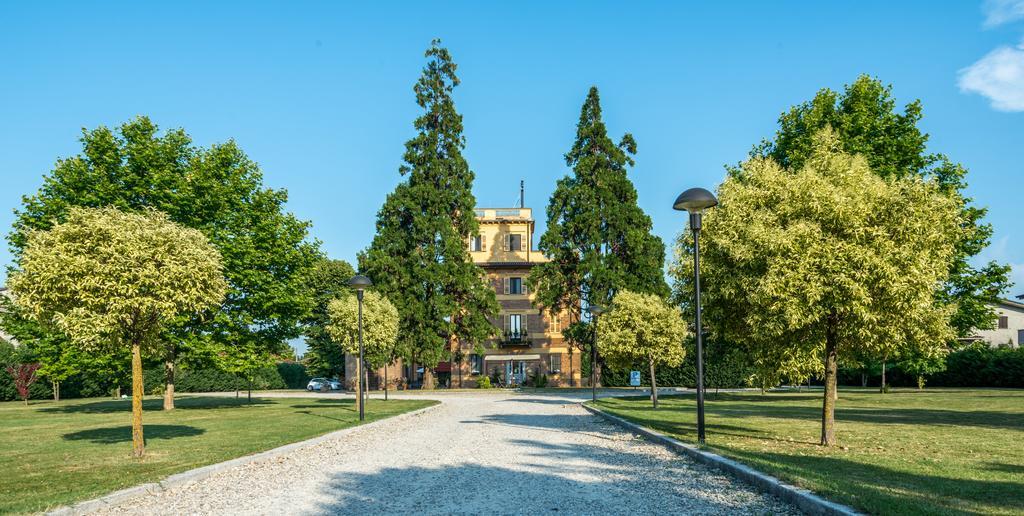 Hotel Villa Liberty Pontecurone Exterior foto